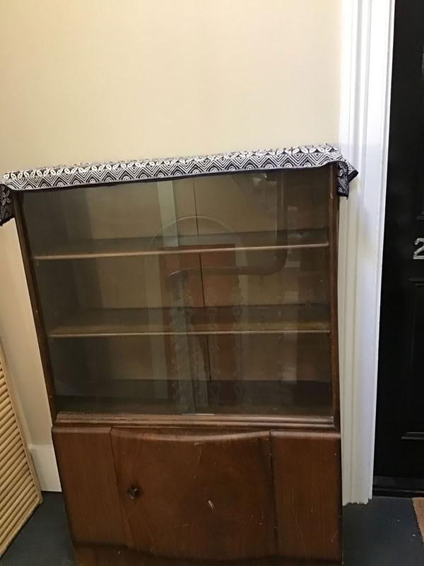 Offer Vintage Glass Cabinet 1950’s 1960’s N19 Archway